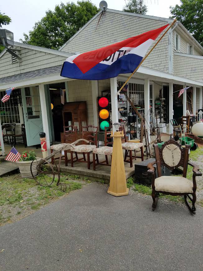 General Stanton Inn Flea Market