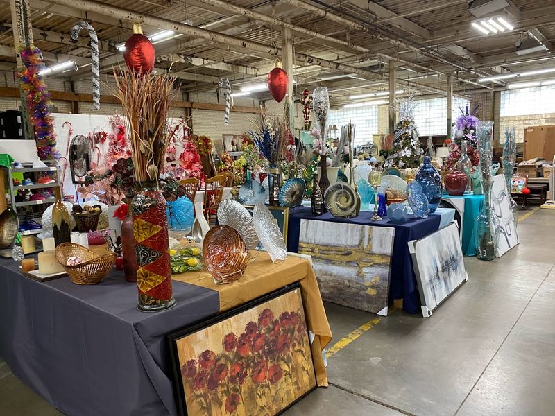 Pinecrest Flea Market