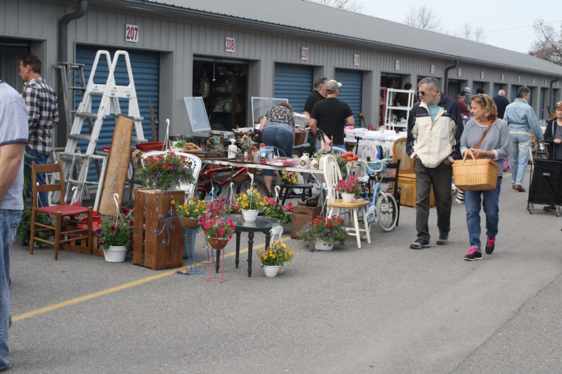 Antique World & Flea Market