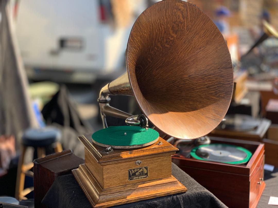 Rose Bowl Flea Market