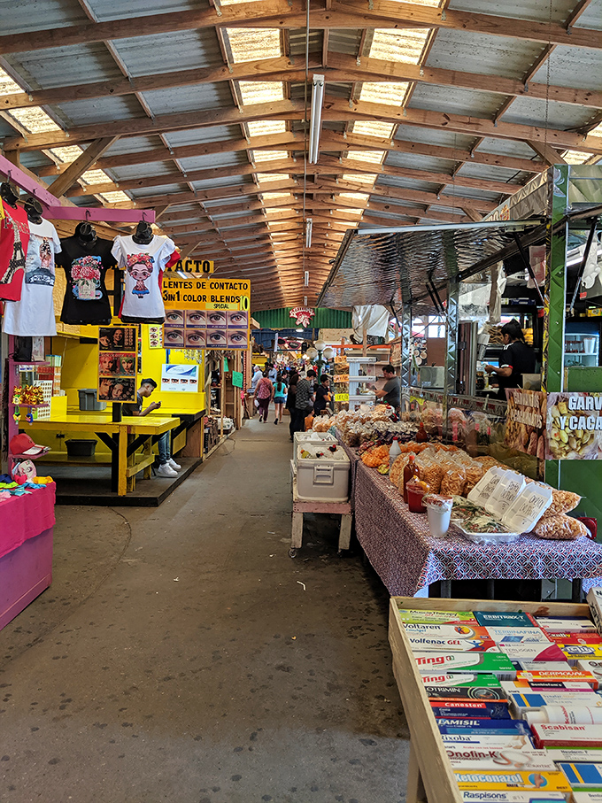 Sunny Flea Market