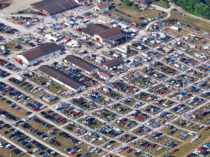 White's Farm Flea Market and Auctioneers